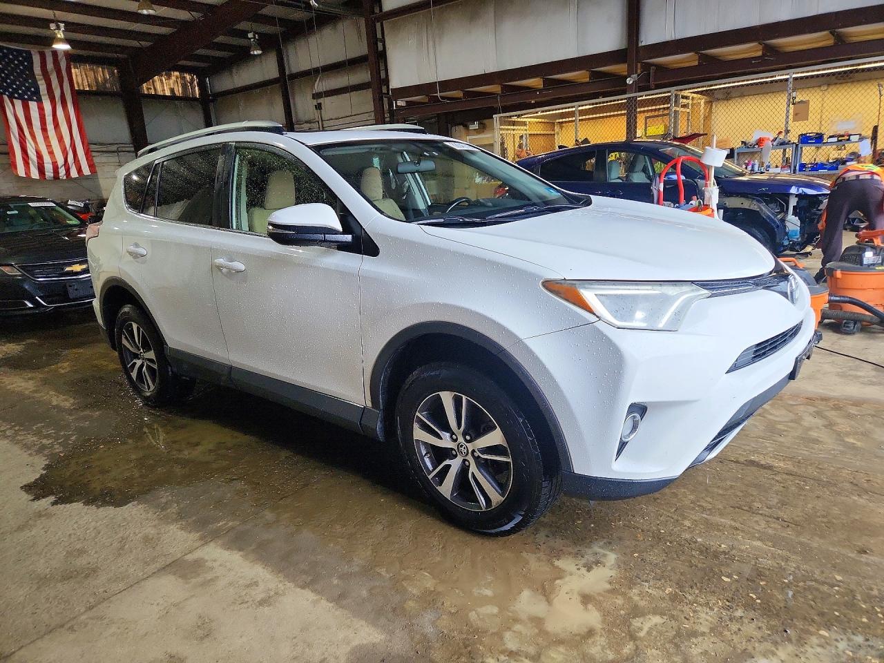 2016 TOYOTA RAV4 XLE — снимка 4