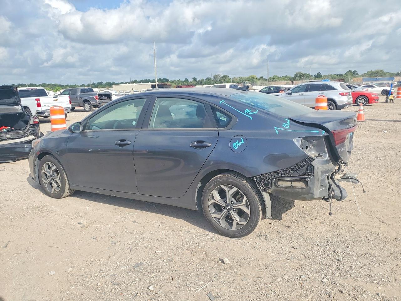 2021 KIA FORTE LXS — снимка 2