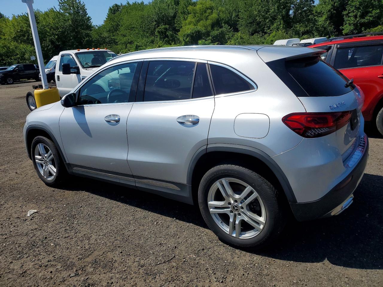 2023 MERCEDES-BENZ GLA 250 4MATIC — снимка 2