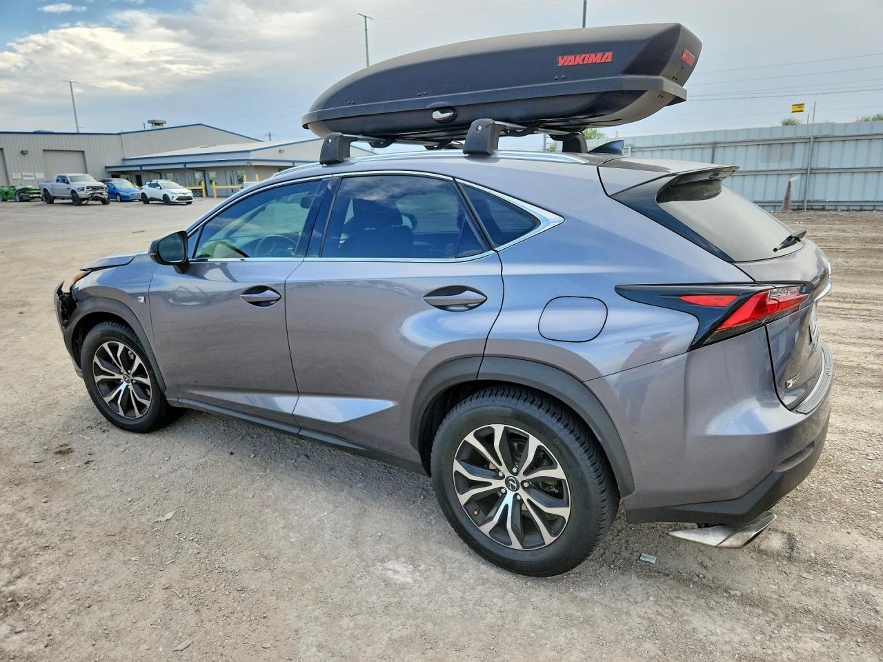 2017 LEXUS NX — снимка 2