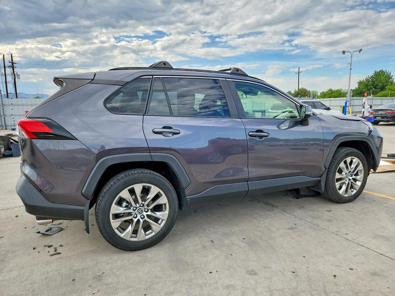 2019 TOYOTA RAV4 XLE PREMIUM — снимка 3