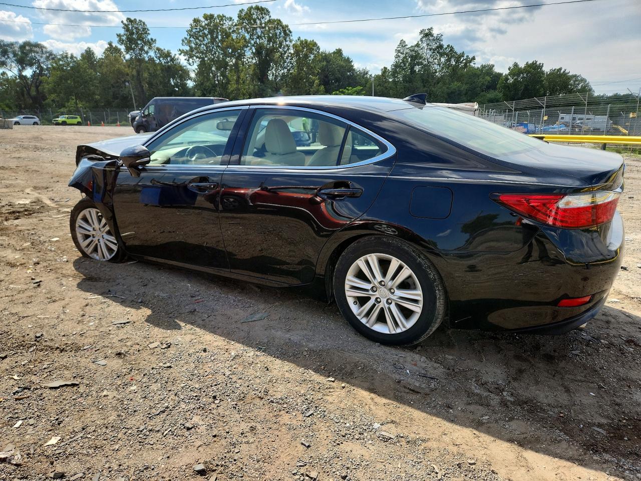 2015 LEXUS ES 350 — снимка 2