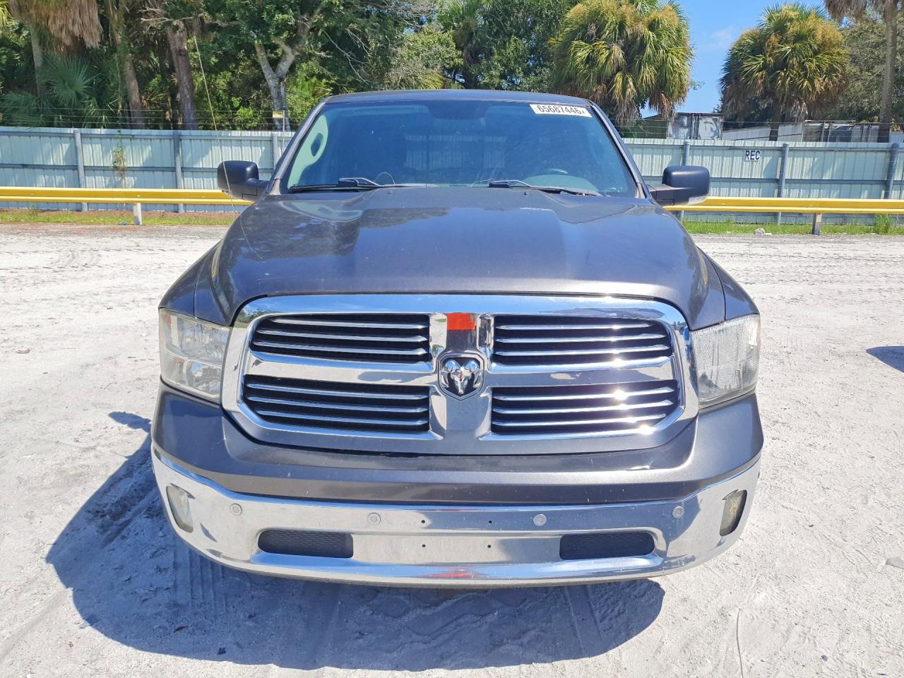 2017 RAM 1500 SLT — снимка 5