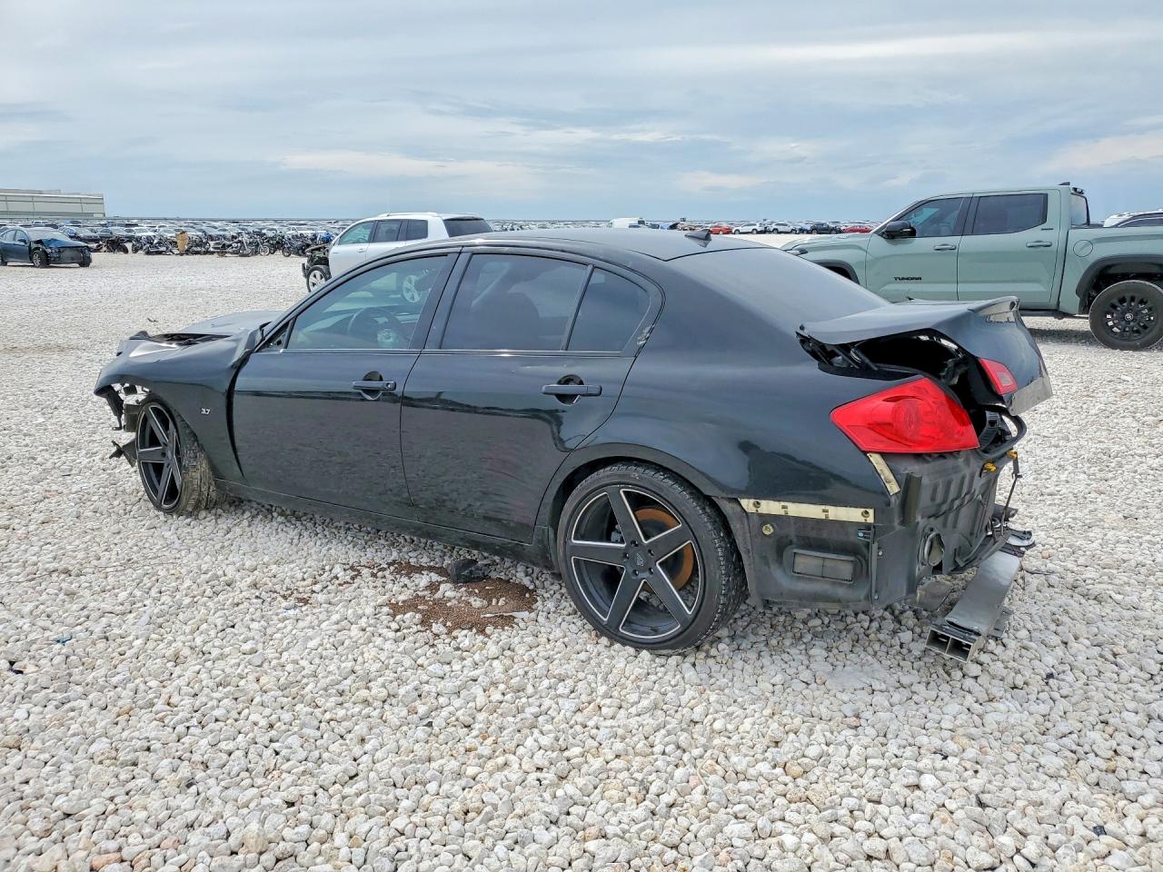 2015 INFINITI Q40 BASE — снимка 2