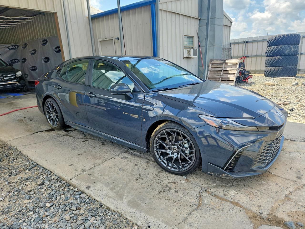 2025 TOYOTA CAMRY XSE — снимка 4