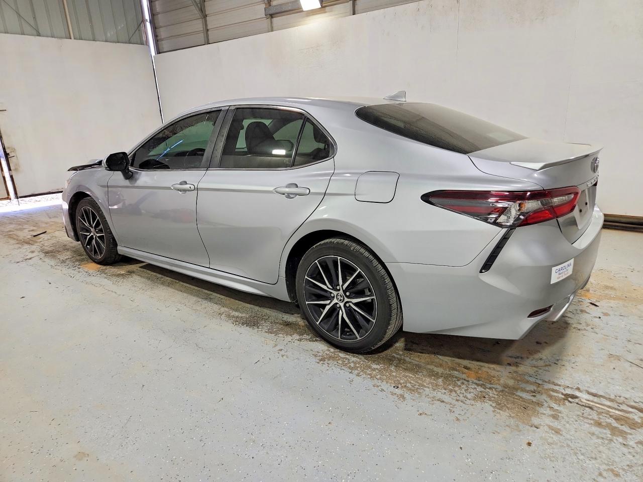 2024 TOYOTA CAMRY SE — снимка 2