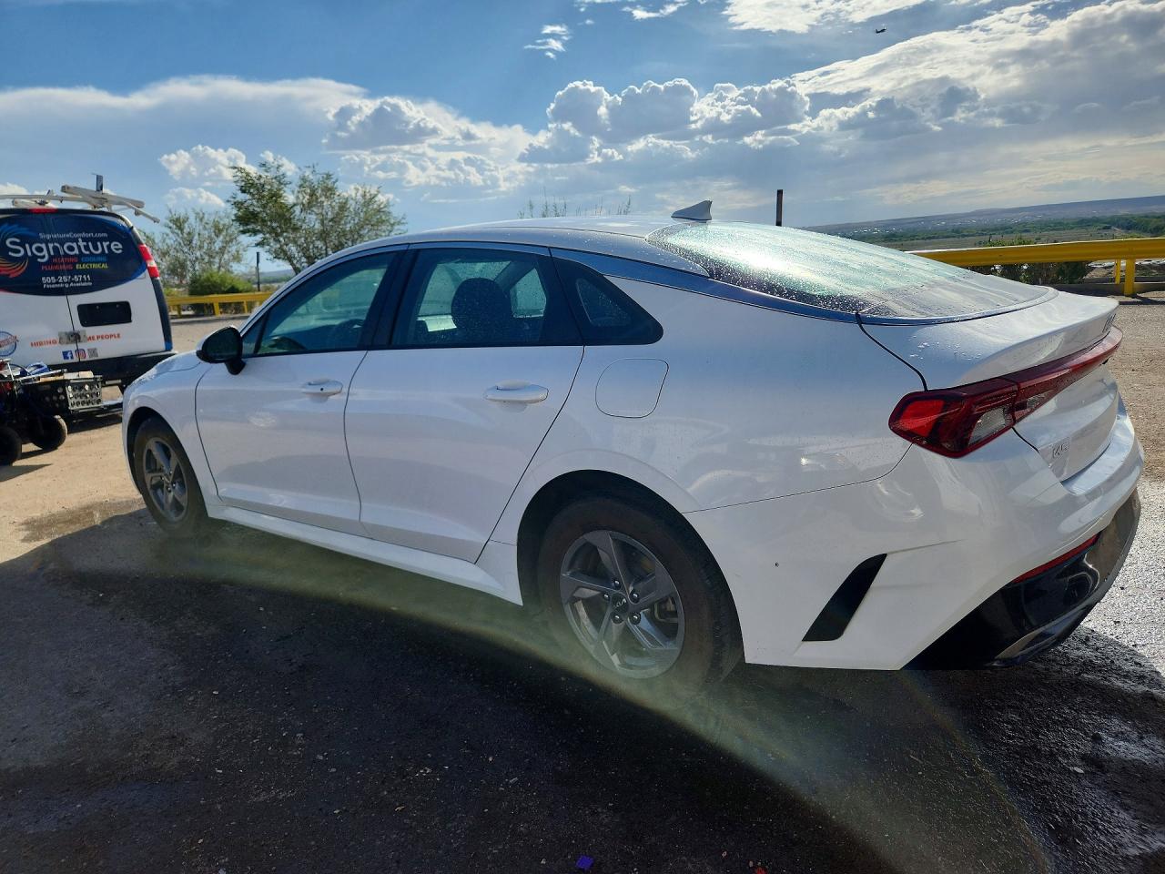2023 KIA K5 LXS — снимка 2