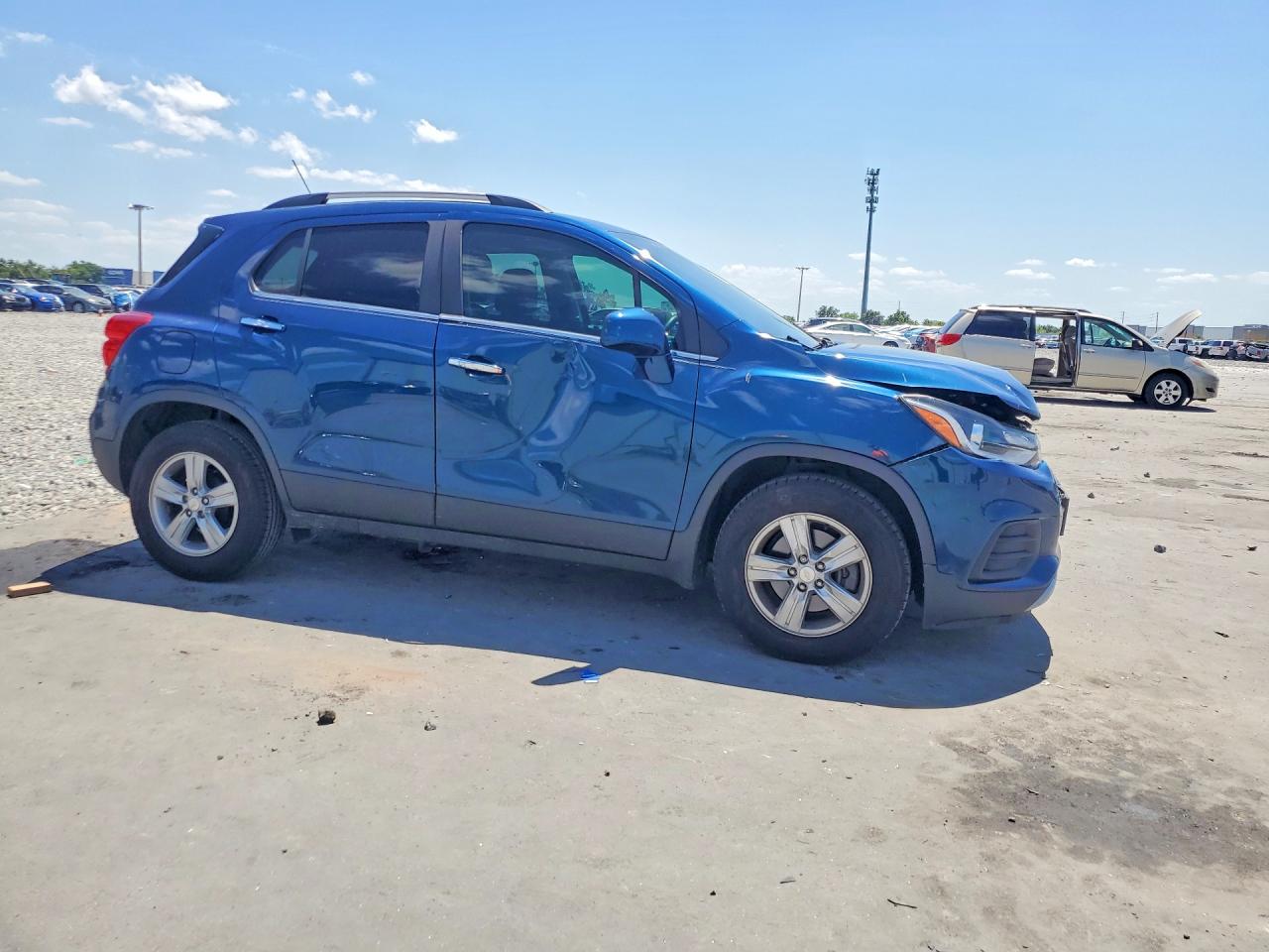 2020 CHEVROLET TRAX 1LT — снимка 4