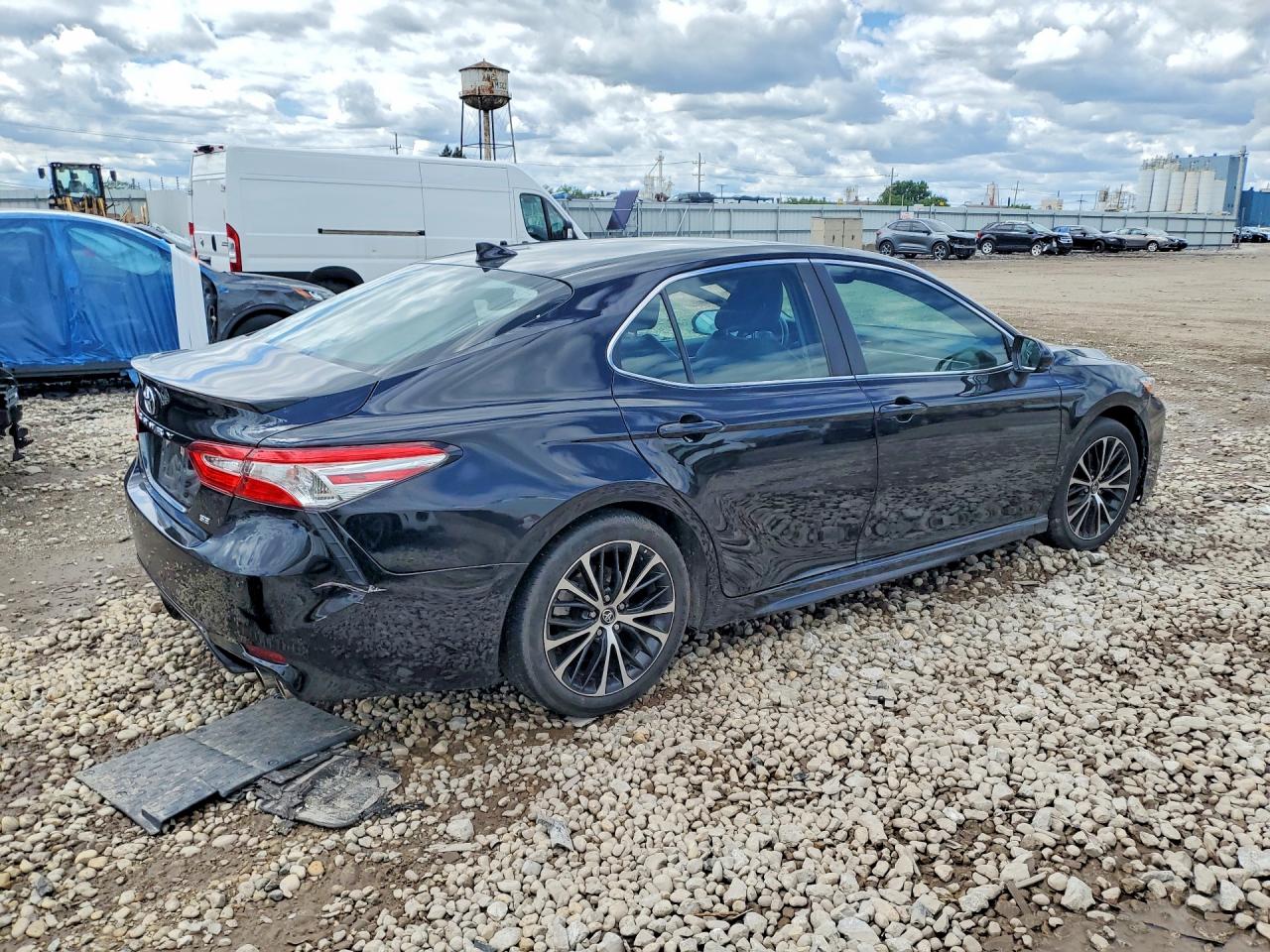 2020 TOYOTA CAMRY SE — снимка 3