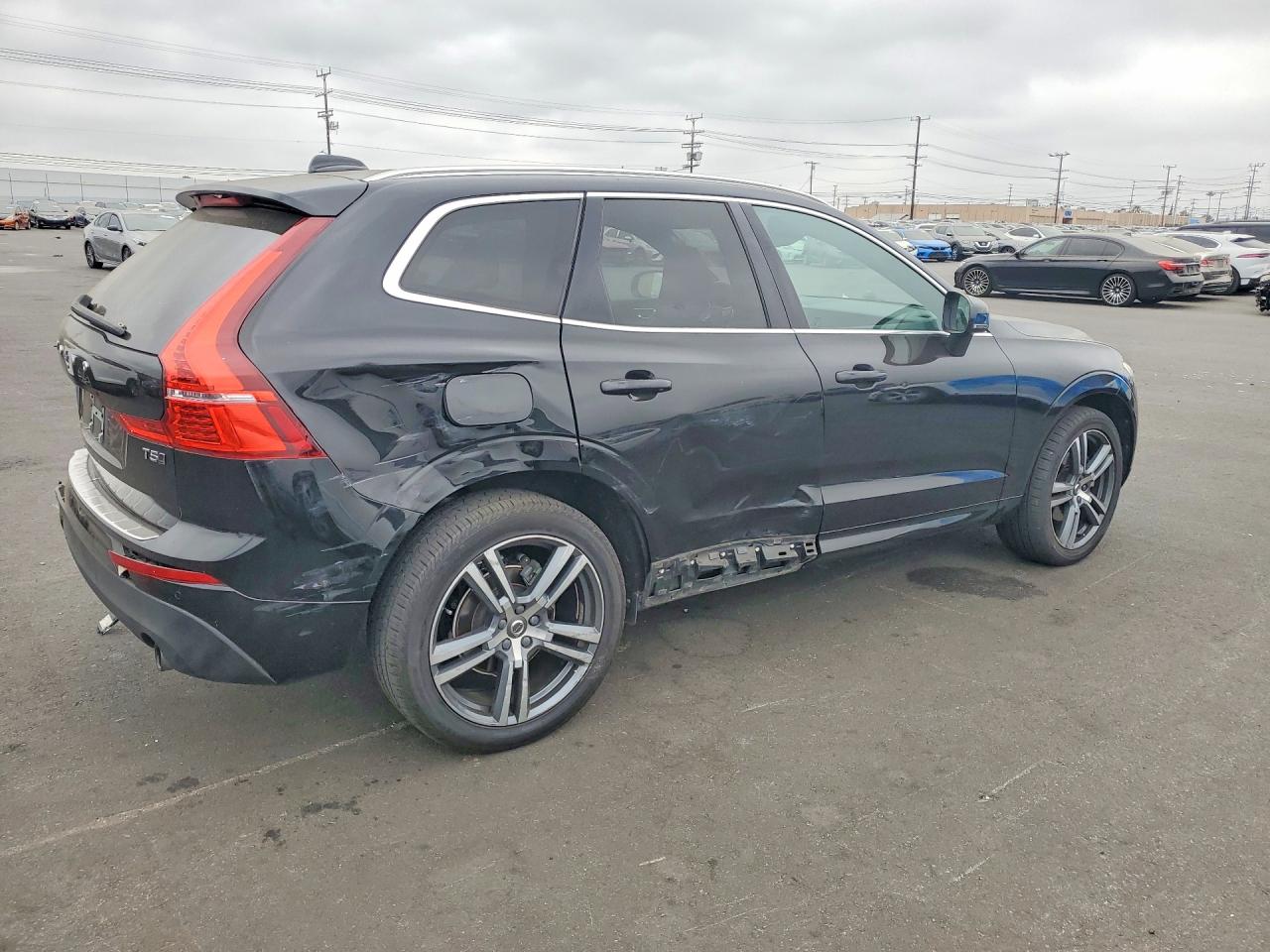 2020 VOLVO XC60 T5 MOMENTUM — снимка 3