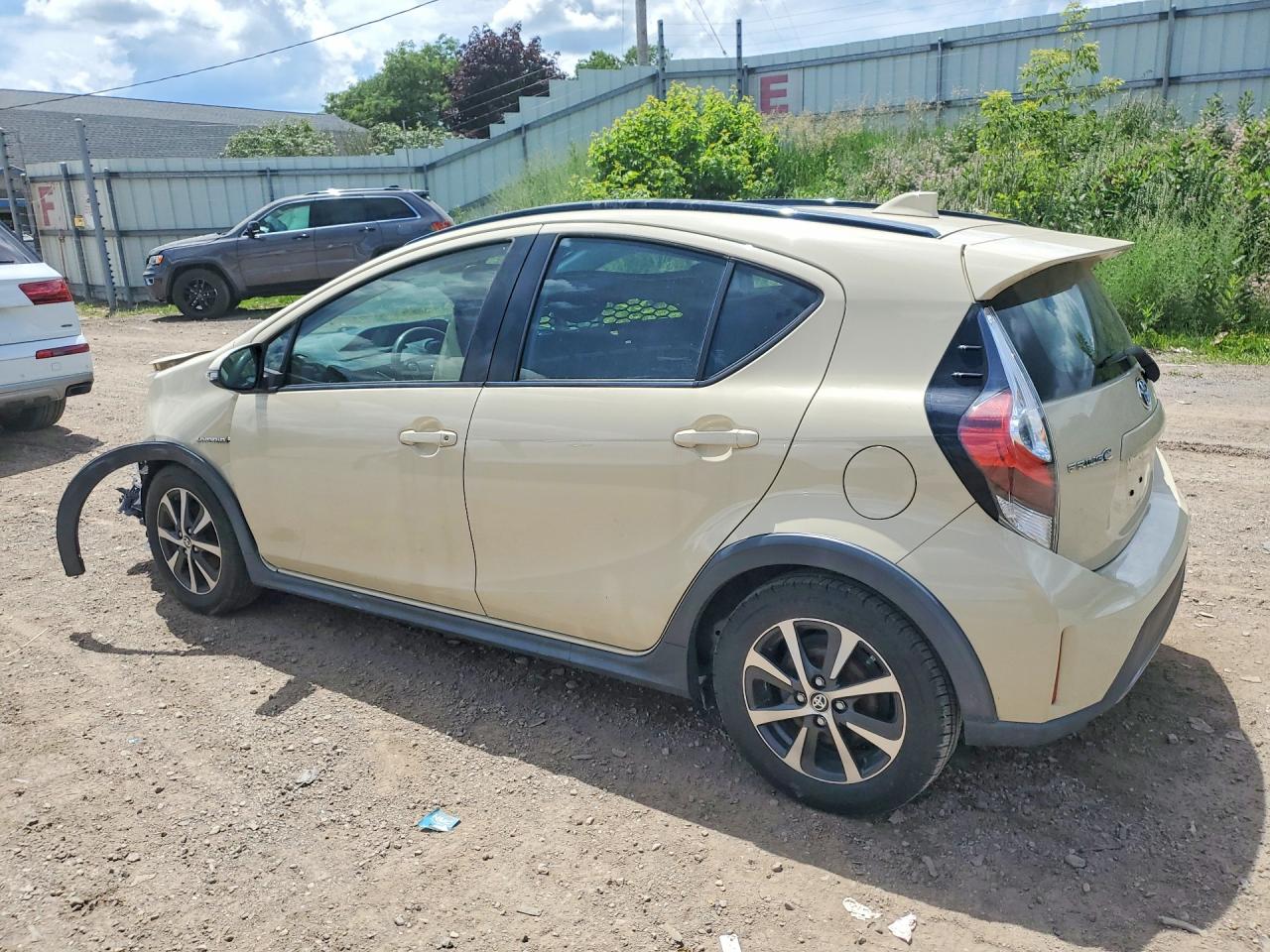 2018 TOYOTA PRIUS C TWO — снимка 2