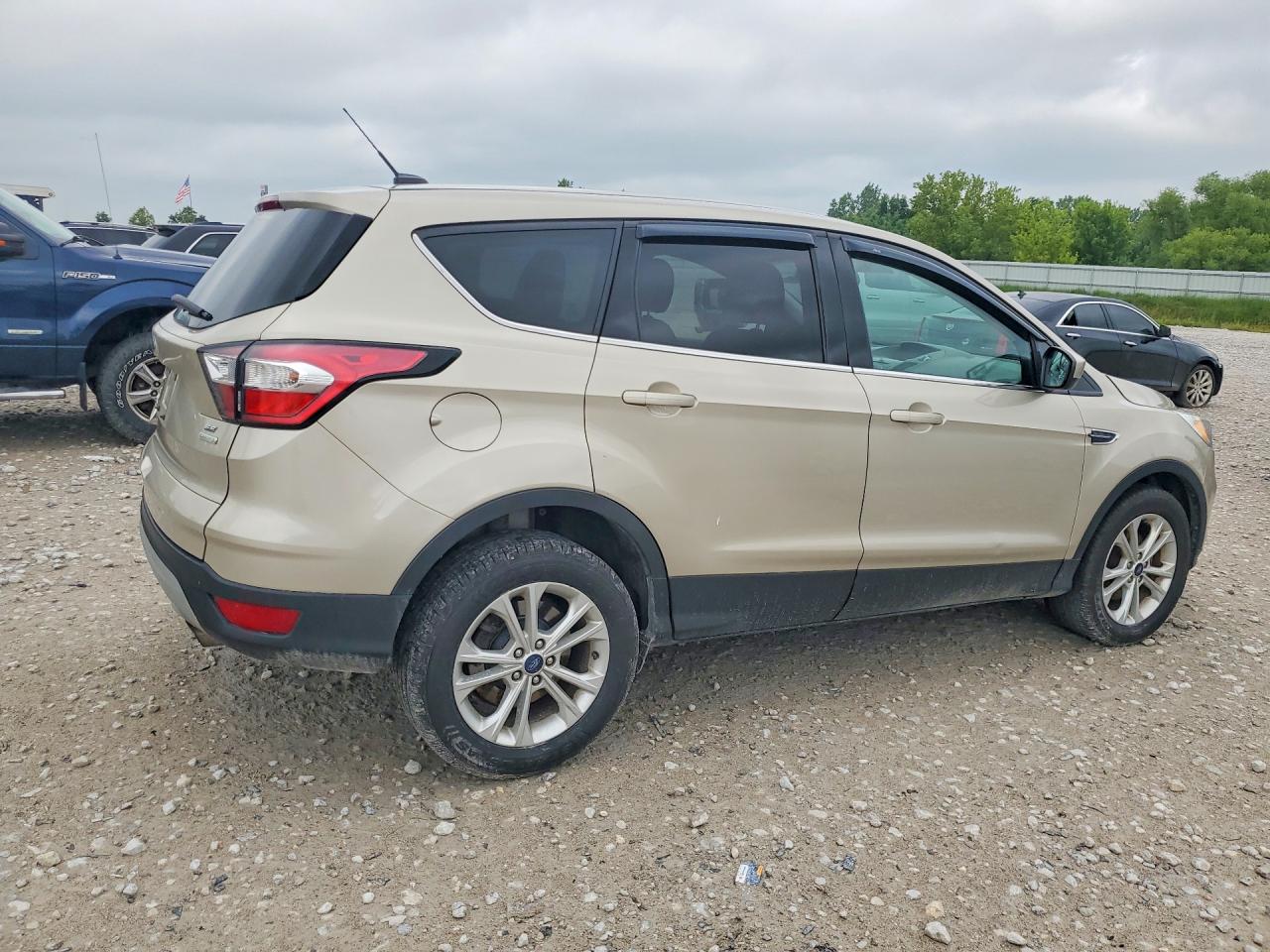 2017 FORD ESCAPE SE — снимка 3