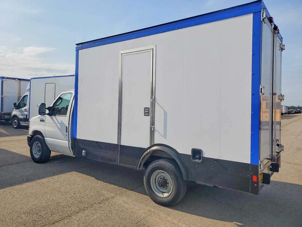 2024 FORD E350 — снимка 2