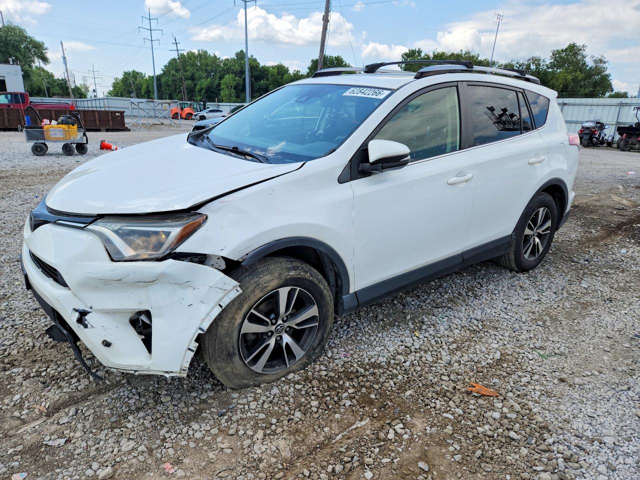 2017 TOYOTA RAV4 XLE