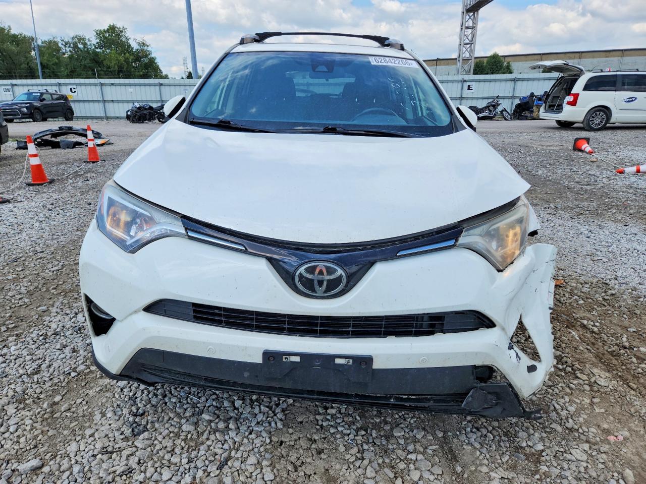 2017 TOYOTA RAV4 XLE — снимка 5