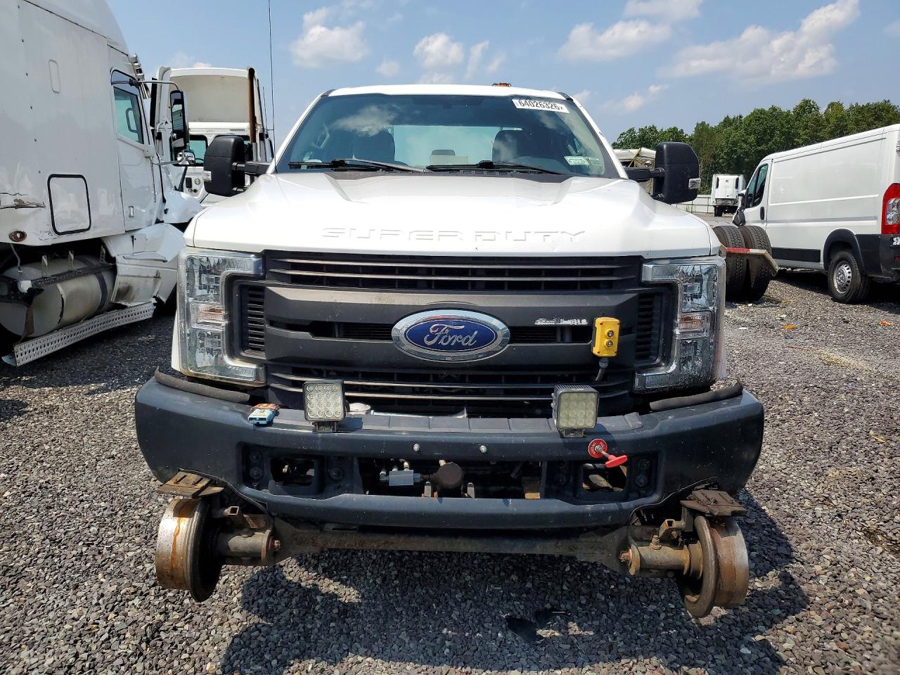 2019 FORD F350 — снимка 5