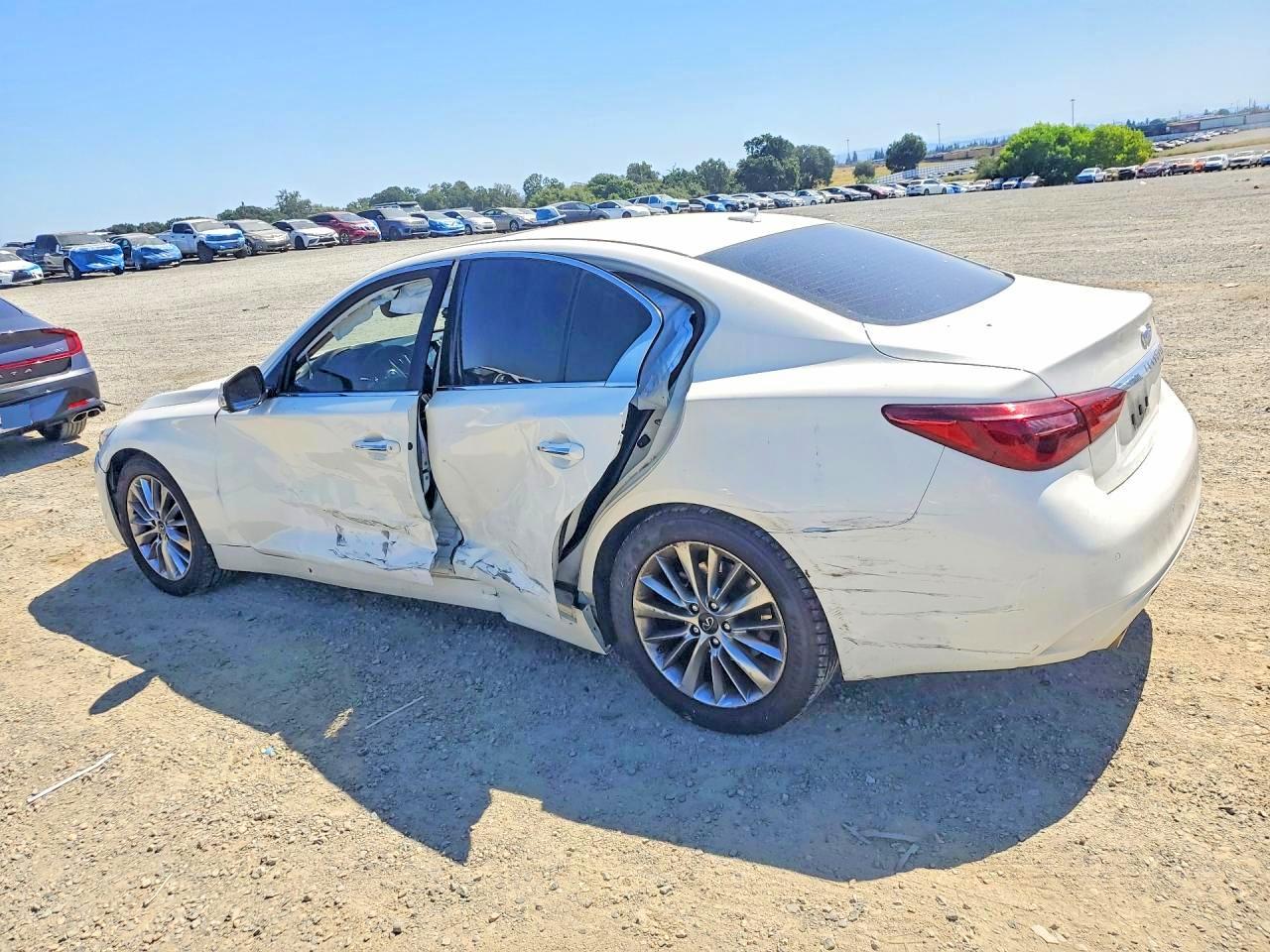 2021 INFINITI Q50 LUXE — снимка 2