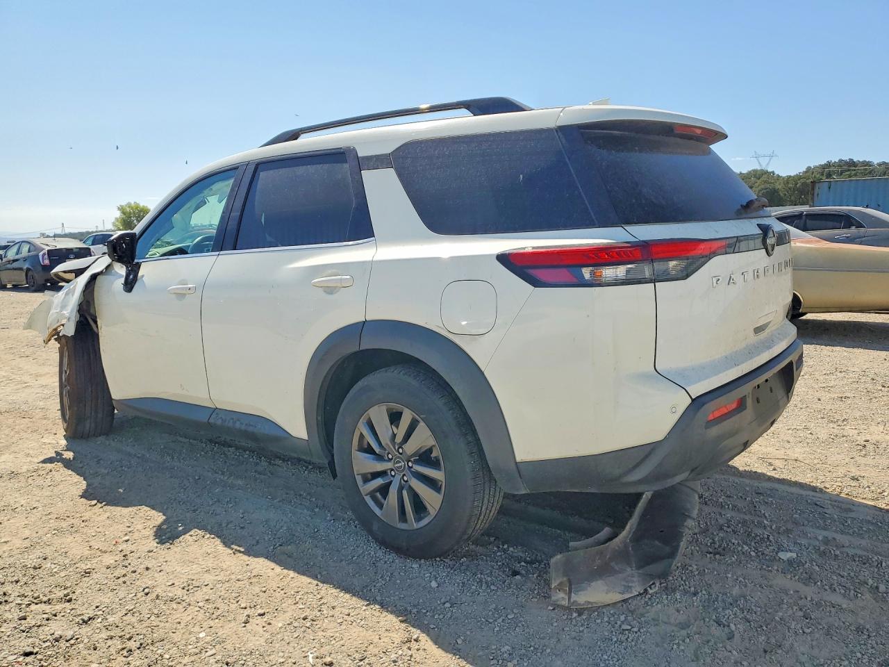 2022 NISSAN PATHFINDER SV — снимка 2