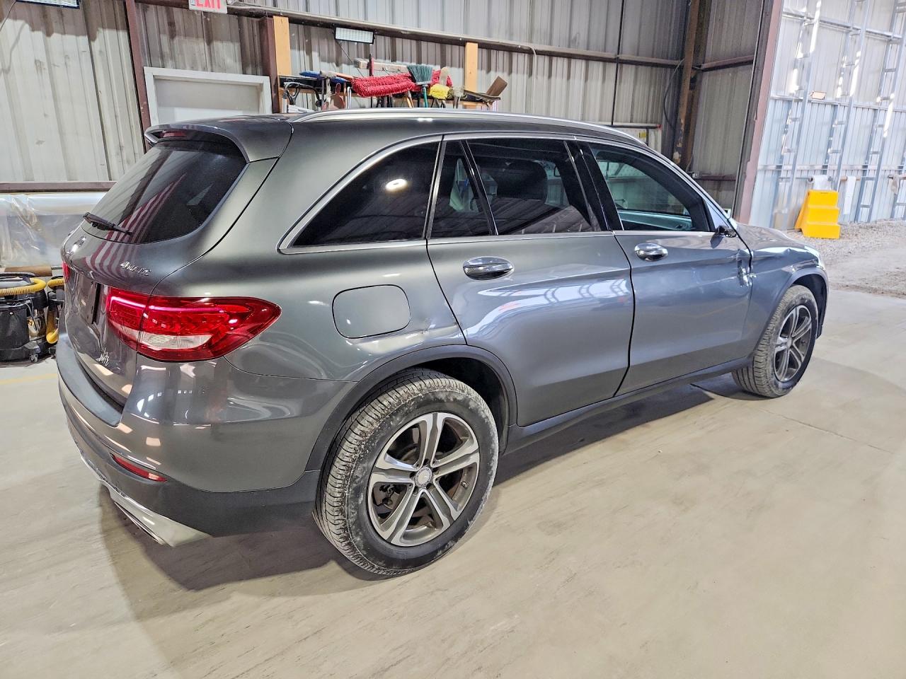 2016 MERCEDES-BENZ GLC 300 4MATIC — снимка 3