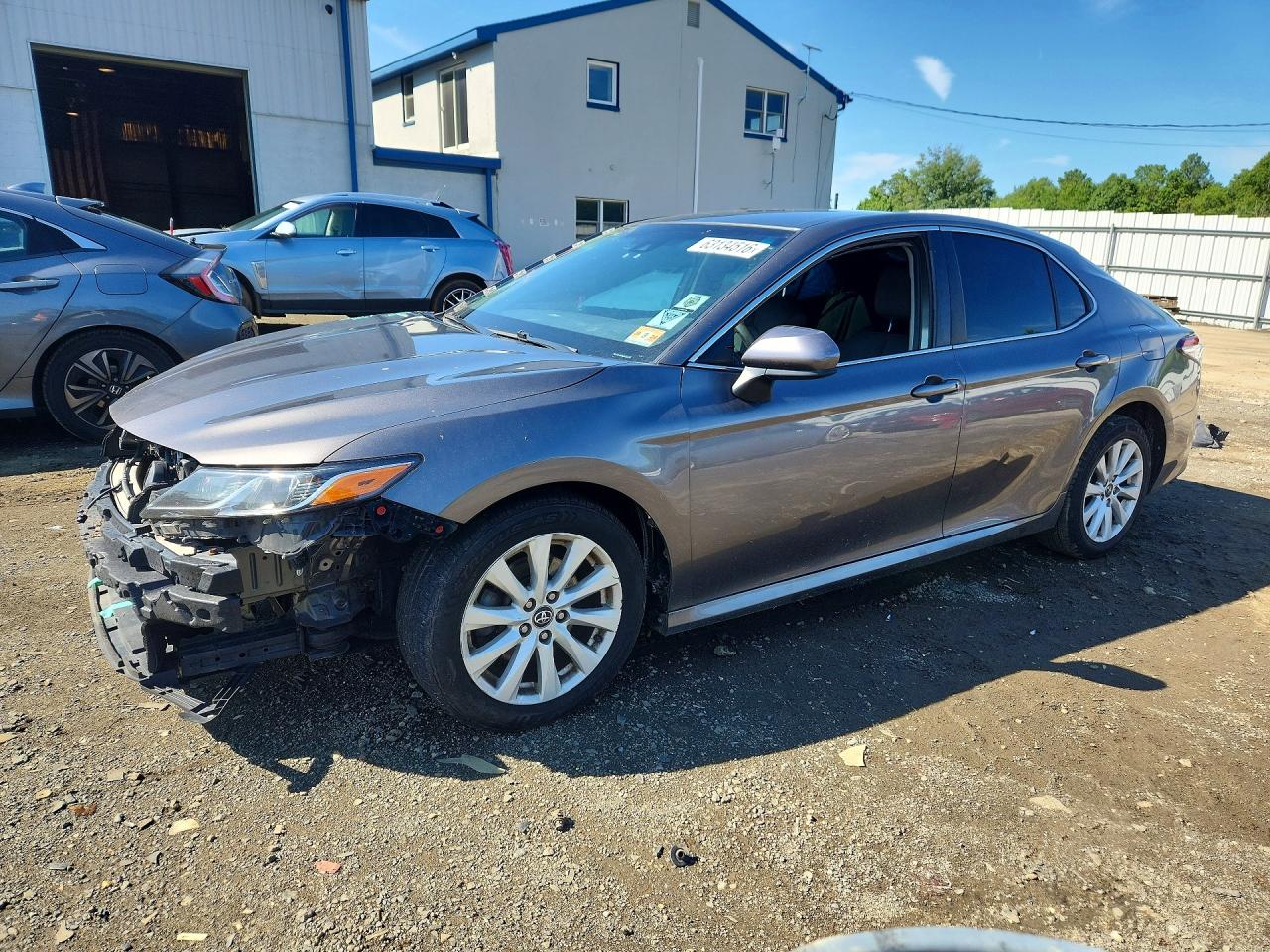 2018 TOYOTA CAMRY LE