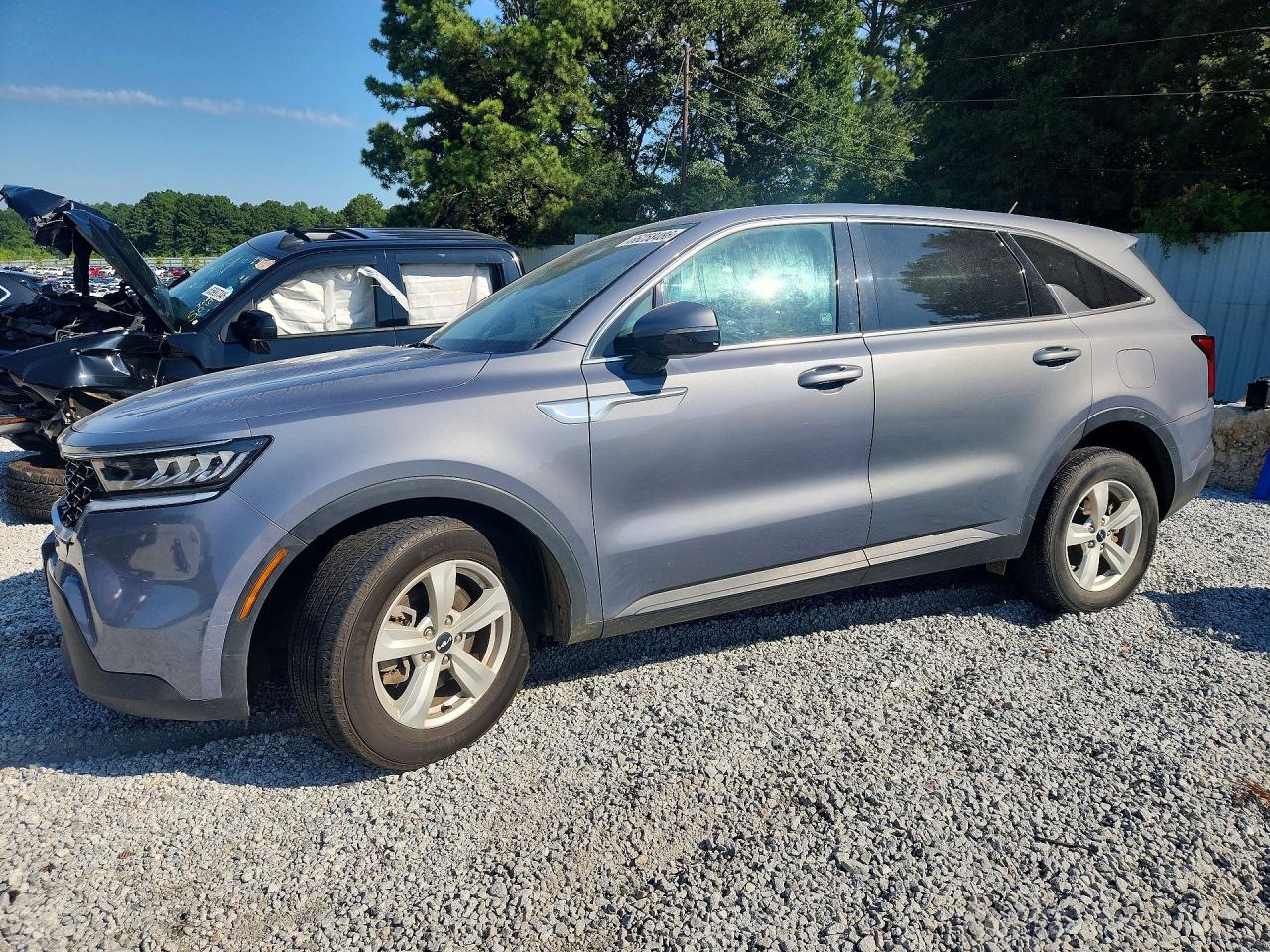 2022 KIA SORENTO LX