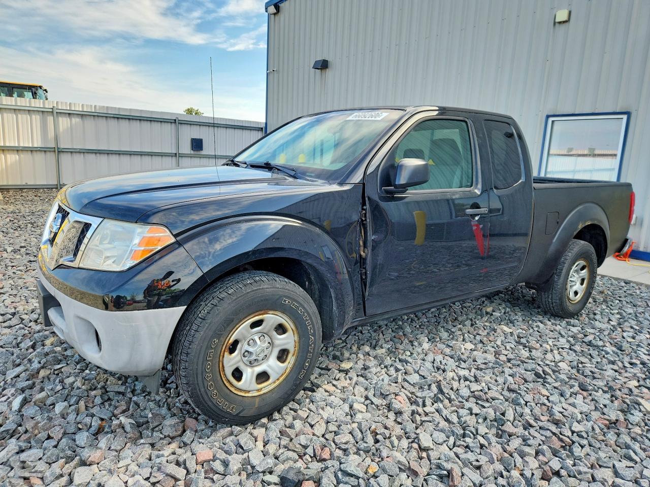 2015 NISSAN FRONTIER S