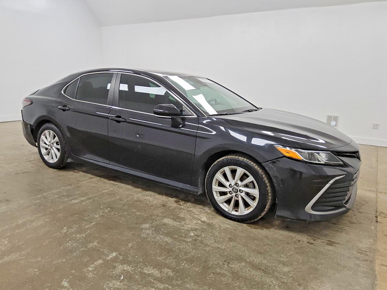 2024 TOYOTA CAMRY LE — снимка 4