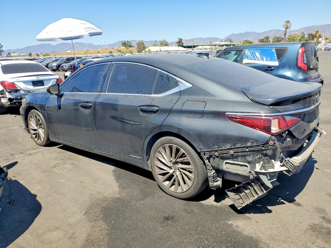 2019 LEXUS ES 300H — снимка 2