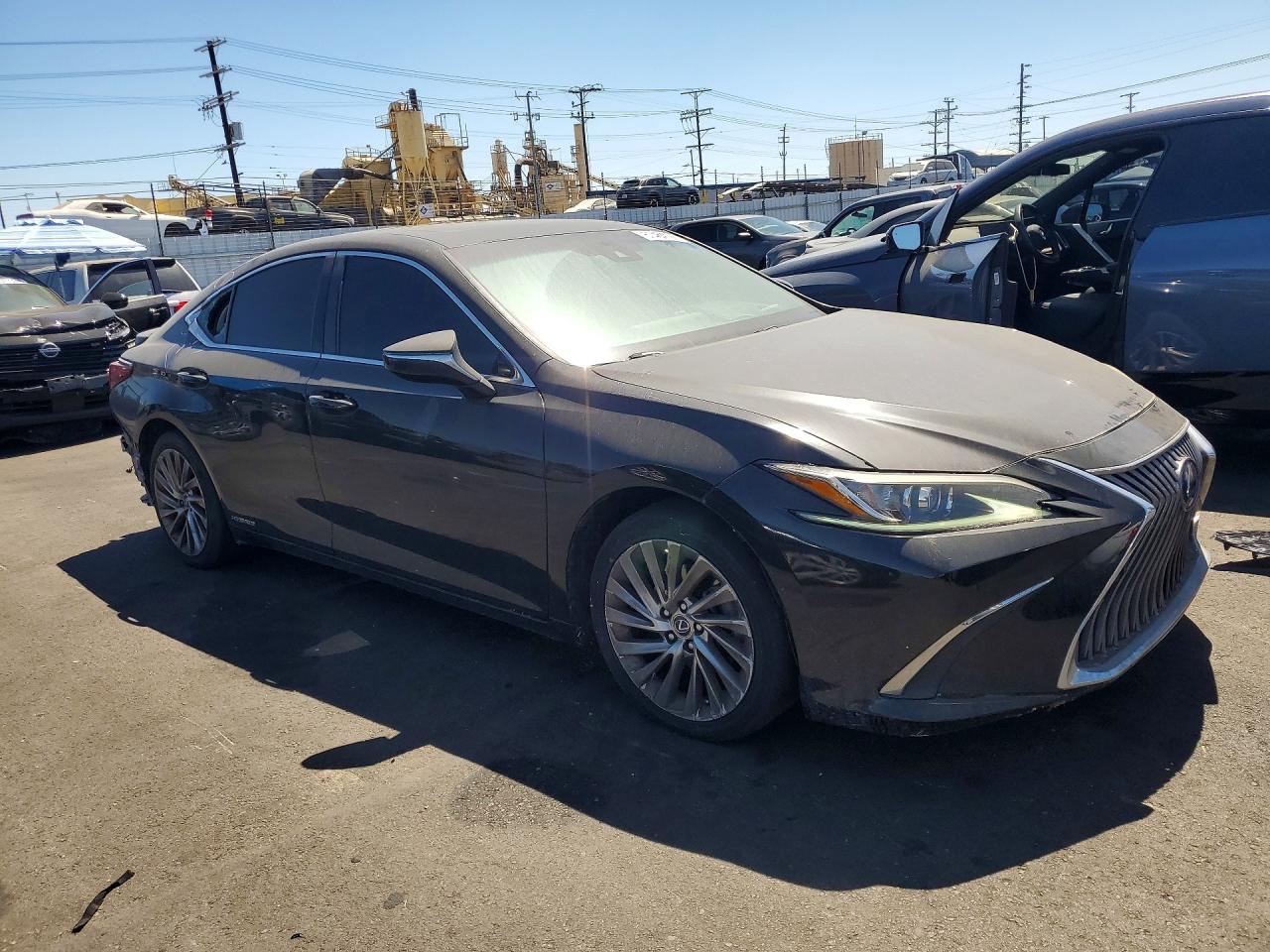 2019 LEXUS ES 300H — снимка 4