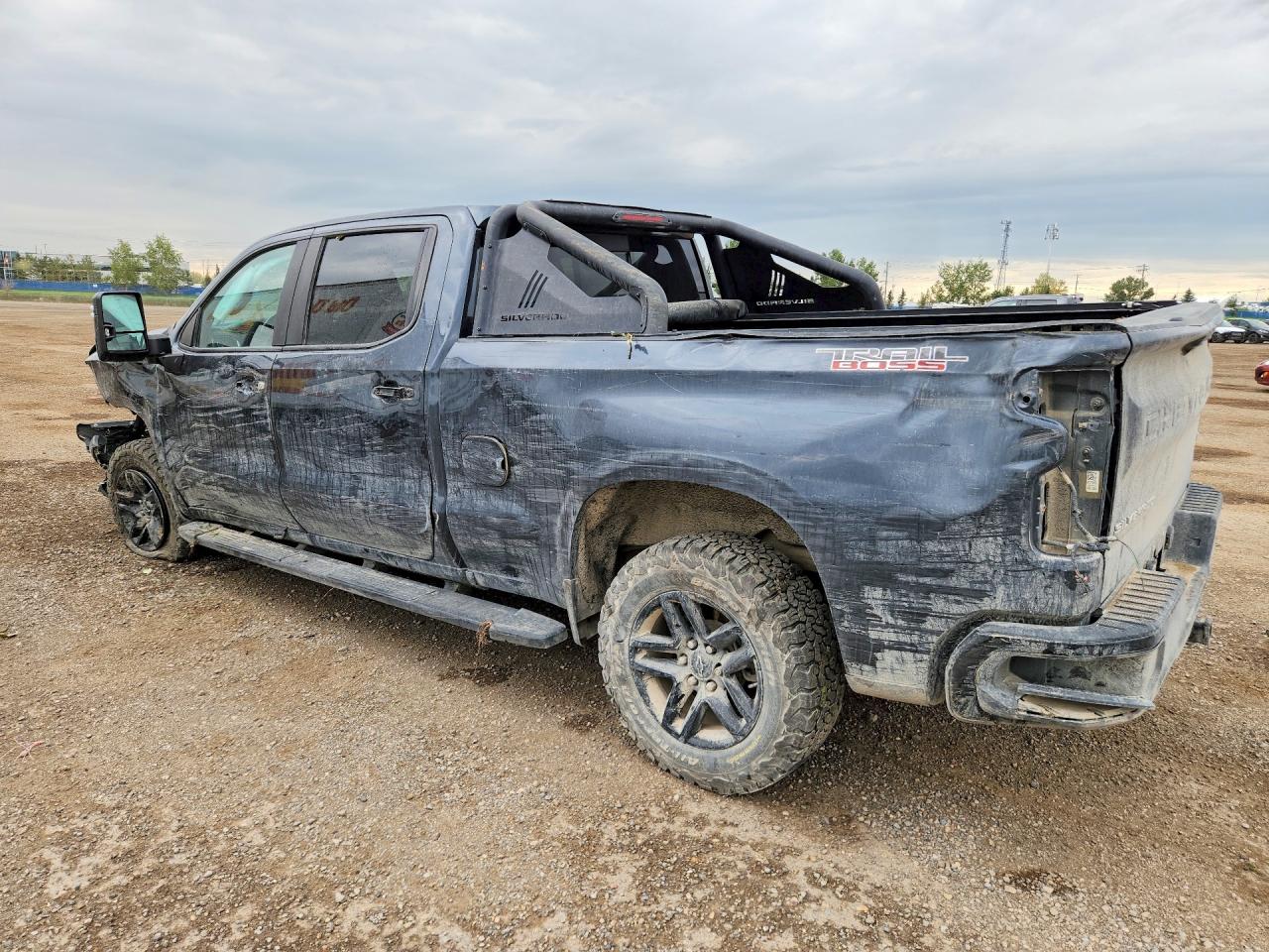 2020 CHEVROLET SILVERADO K1500 LT TRAIL BOSS — снимка 2