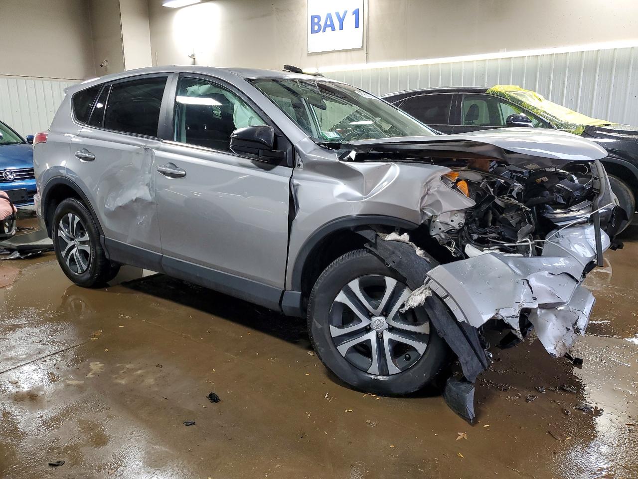 2018 TOYOTA RAV4 LE — снимка 4