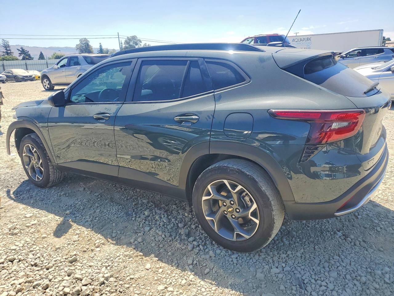 2025 CHEVROLET TRAX 1LT — снимка 2