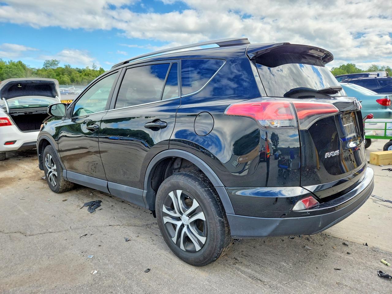 2016 TOYOTA RAV4 LE — снимка 2