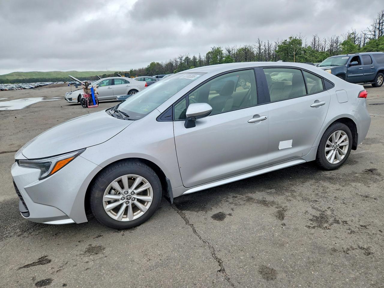 2026 TOYOTA COROLLA HYBRID LE