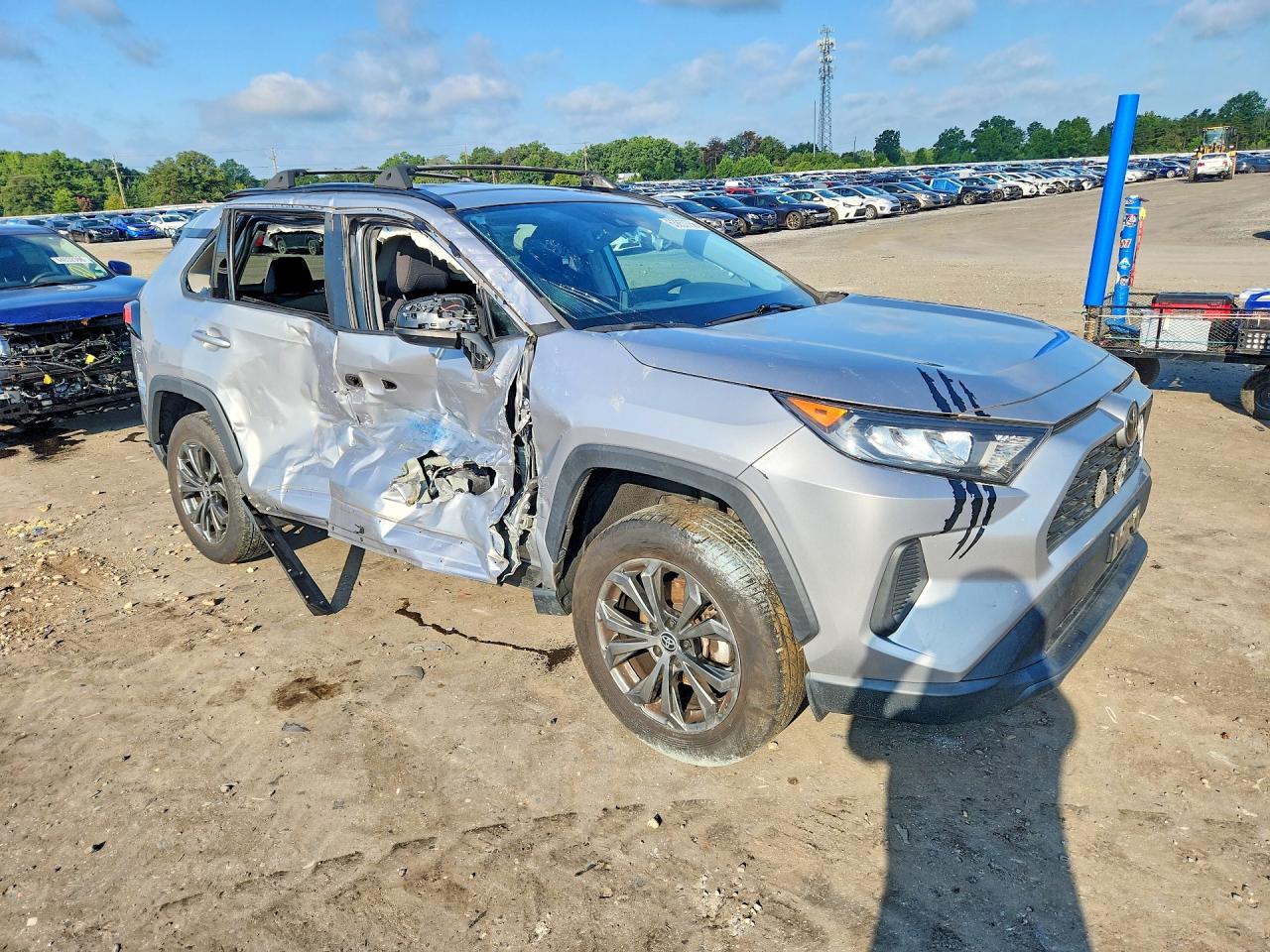 2021 TOYOTA RAV4 LE — снимка 4