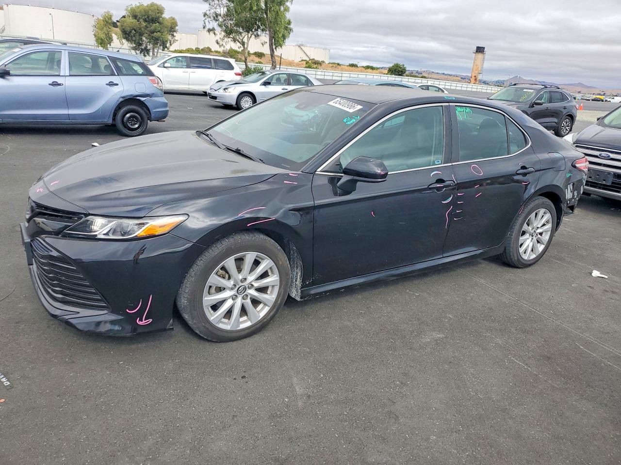2018 TOYOTA CAMRY LE