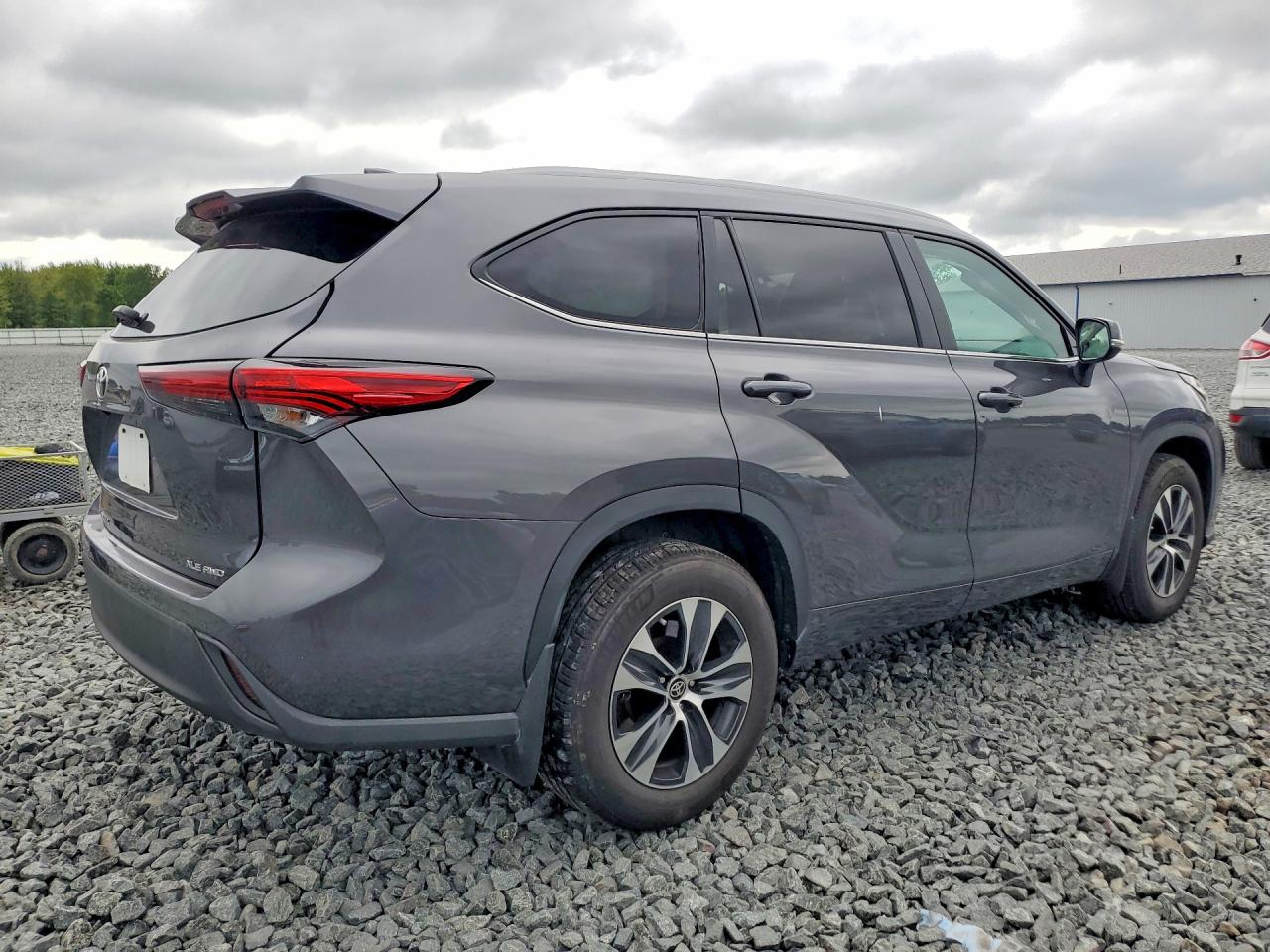 2024 TOYOTA HIGHLANDER XLE — снимка 3