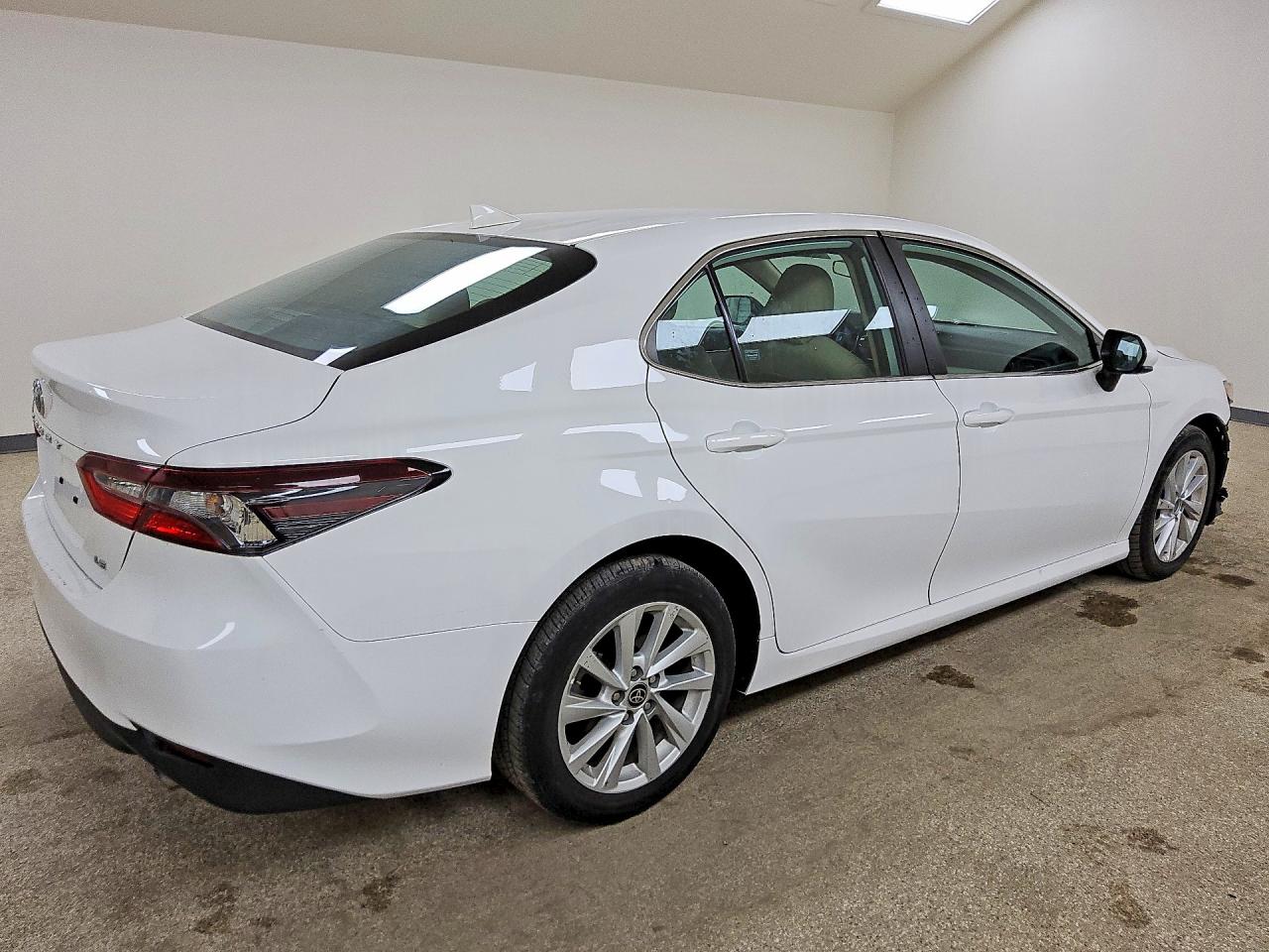 2024 TOYOTA CAMRY LE — снимка 3