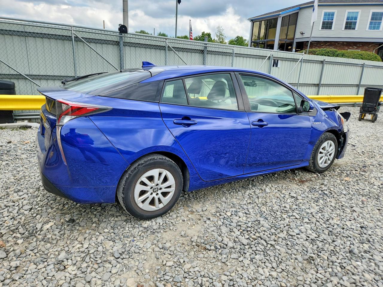 2016 TOYOTA PRIUS TWO — снимка 3