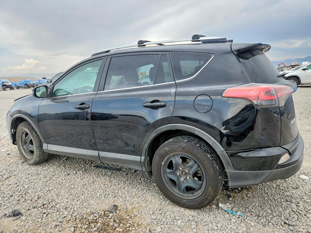 2016 TOYOTA RAV4 LE — снимка 2