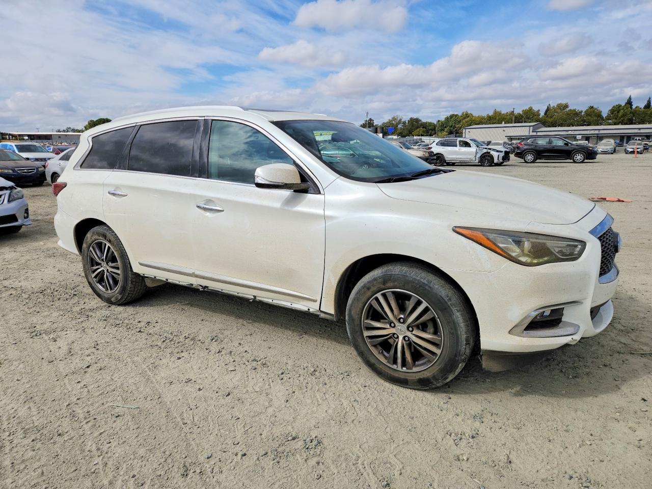 2017 INFINITI QX60 BASE — снимка 4
