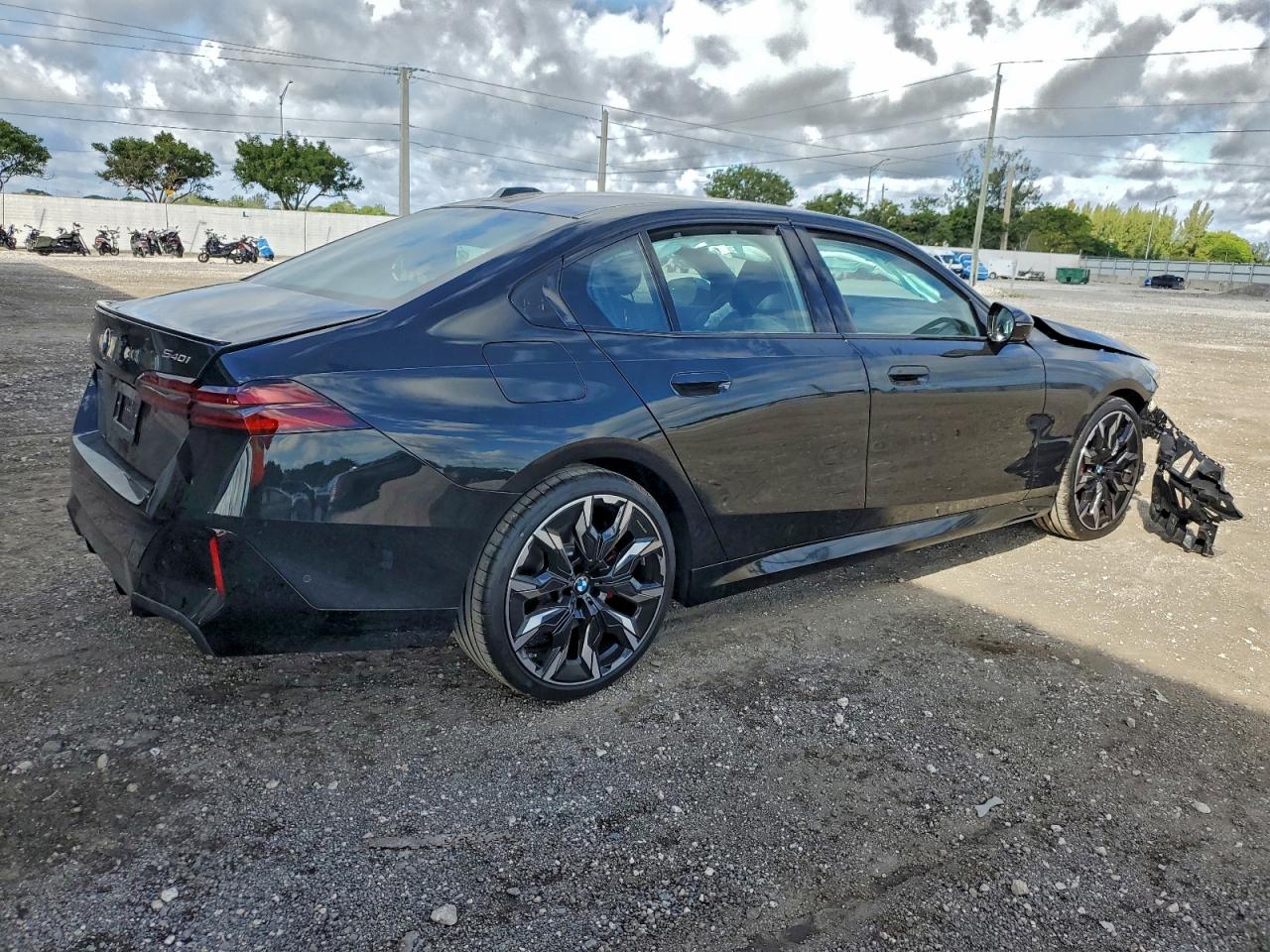 2026 BMW 540 XI — снимка 3