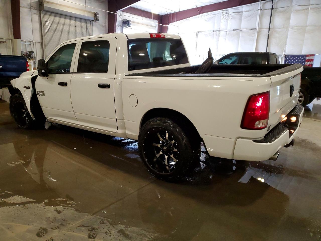 2017 RAM 1500 ST — снимка 2
