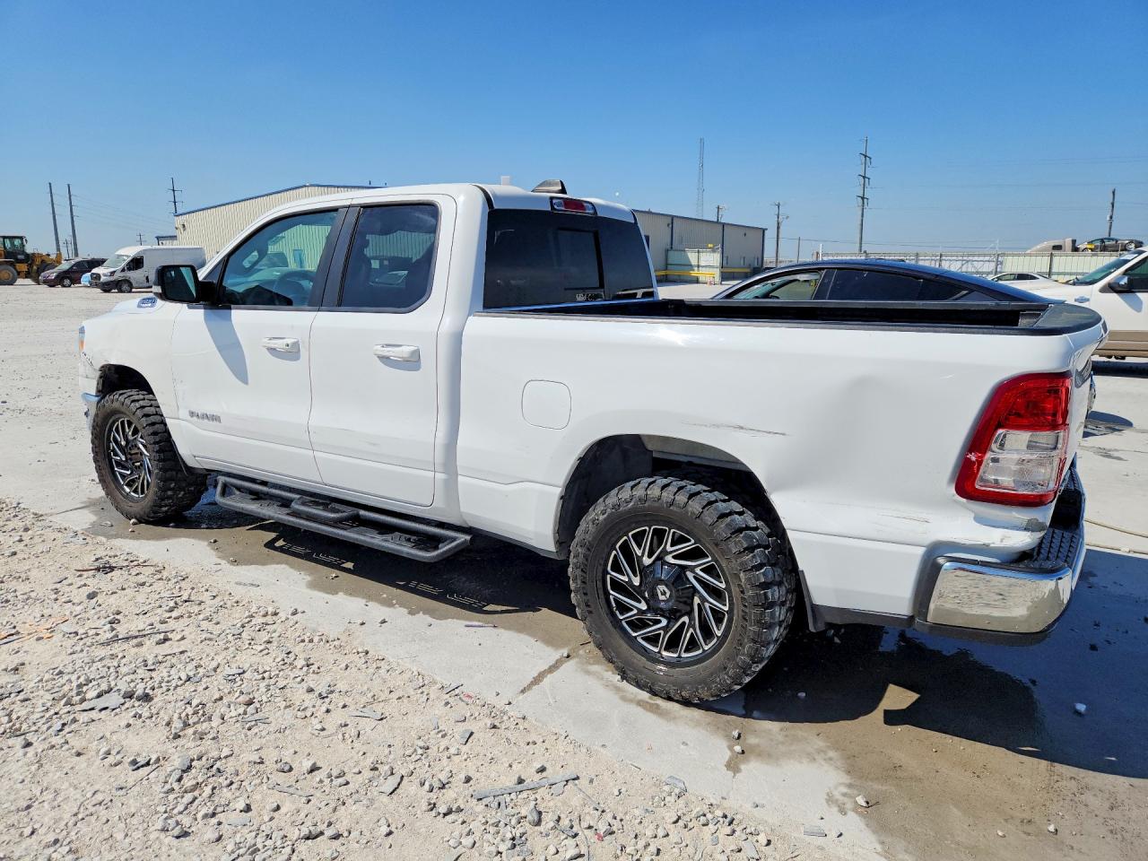 2022 RAM 1500 BIG HORN — снимка 2