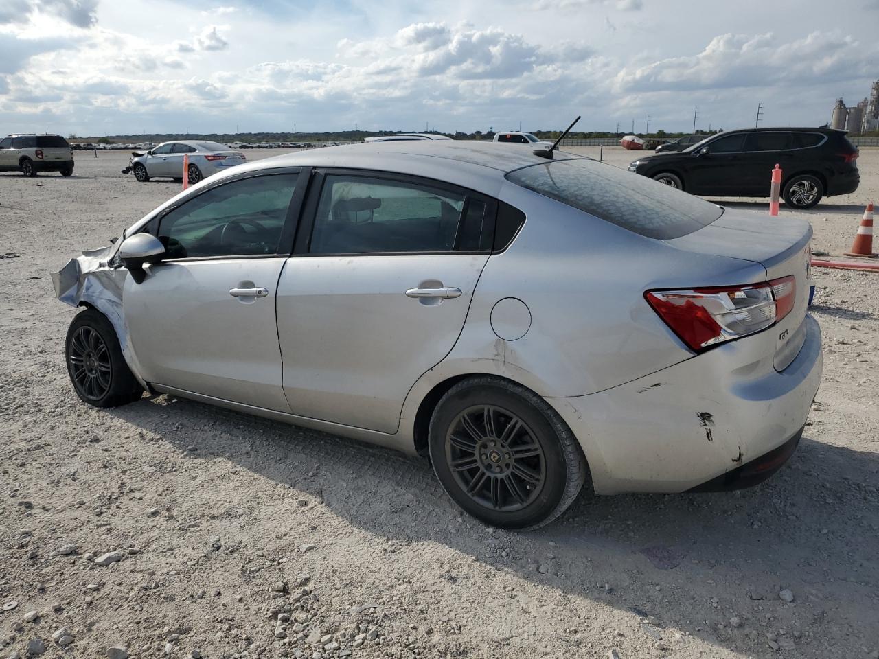 2015 KIA RIO EX — снимка 2