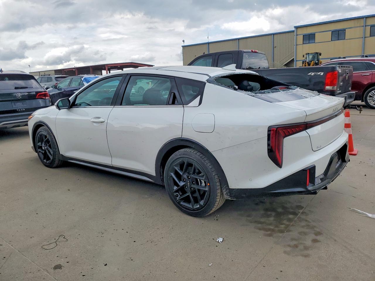 2025 KIA K4 GT-LINE TURBO — снимка 2