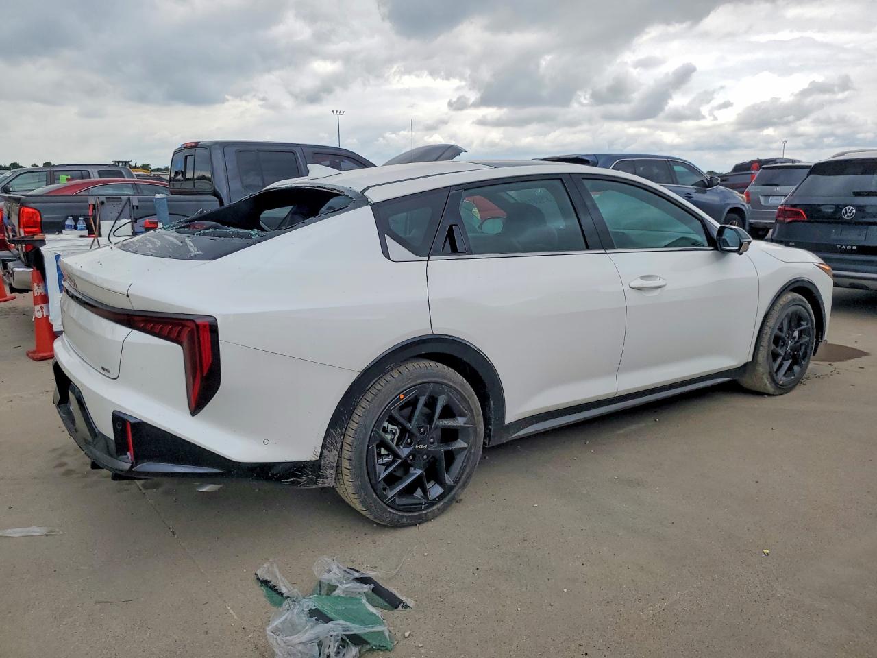 2025 KIA K4 GT-LINE TURBO — снимка 3
