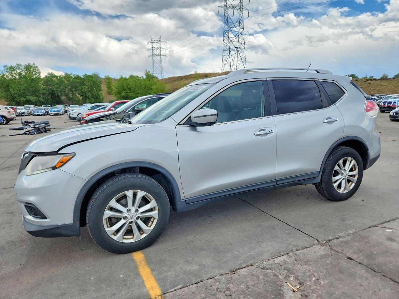2016 NISSAN ROGUE SV