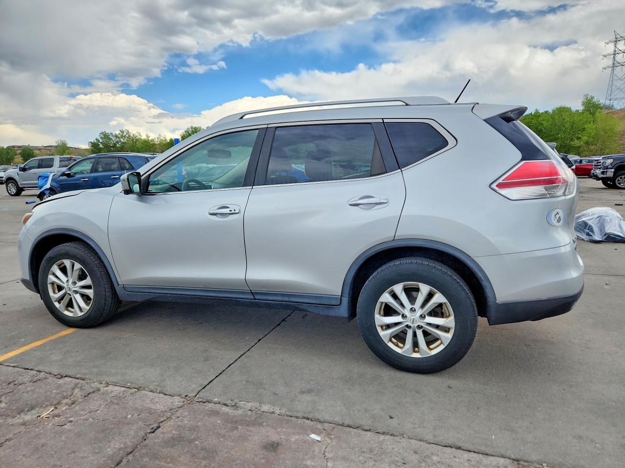 2016 NISSAN ROGUE SV — снимка 2