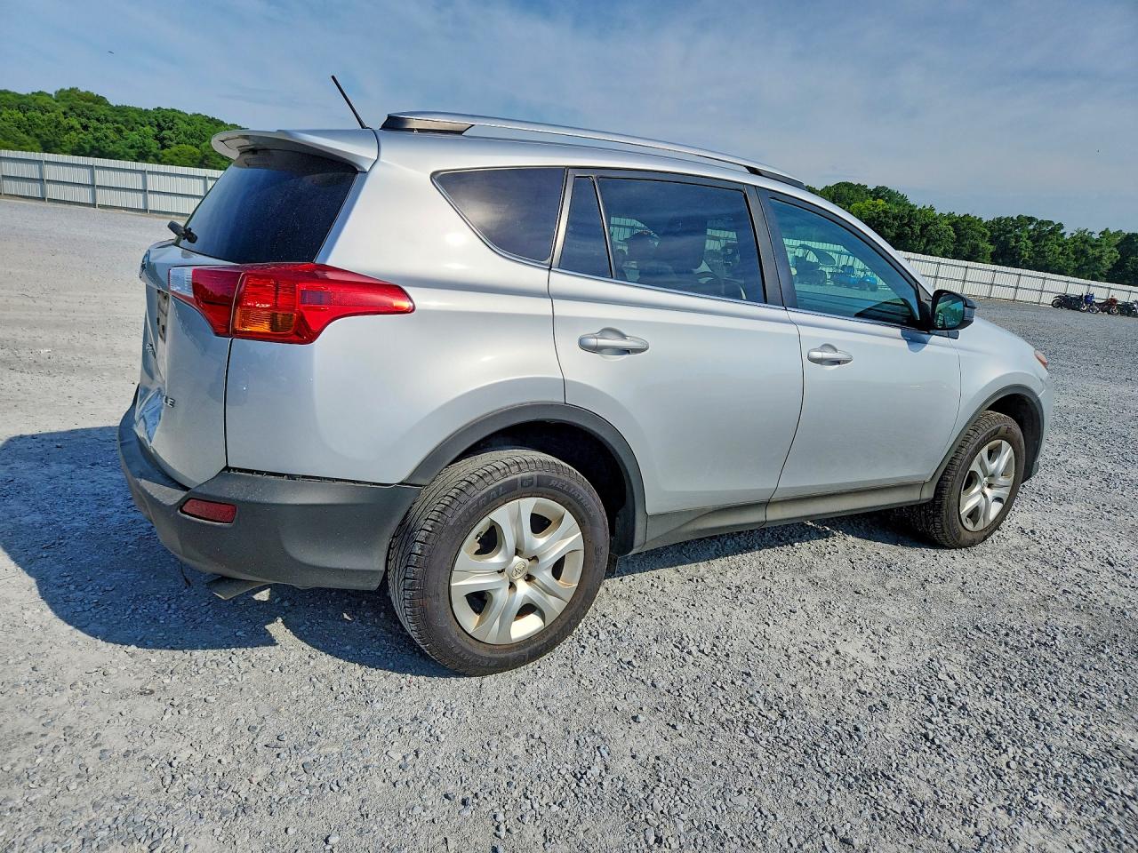 2015 TOYOTA RAV4 LE — снимка 3